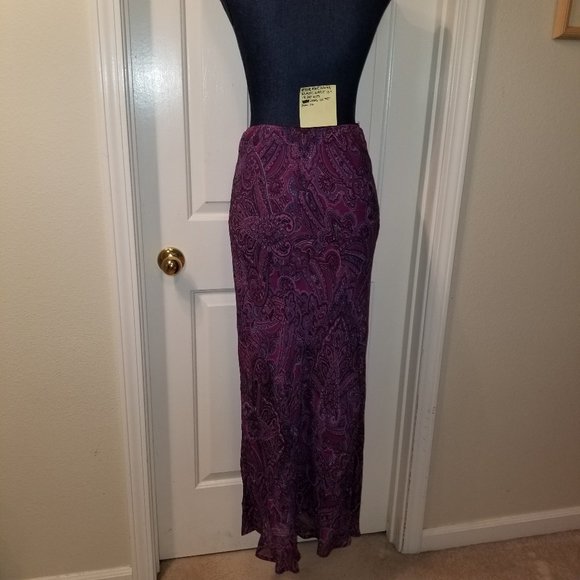 ✅#902 NWT Karen Kane Lifestyle Purple Paisley Skirt - Picture 12 of 16